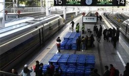 南京快递车厢爆料视频最新,惊人内幕曝光！